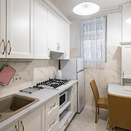 тиха в центрі зі світлом Apartment