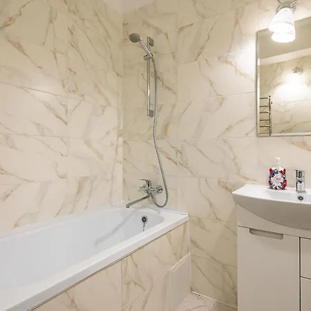 тиха в центрі 利沃夫