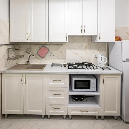 тиха в центрі * 利沃夫