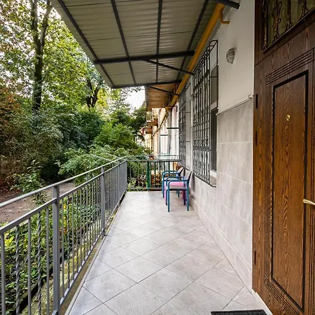 тиха в центрі зі світлом Apartment