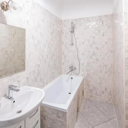 тиха в центрі